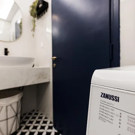 Luxury Center With Balcony Appartamento *