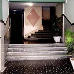 Macedon Luxury Suites - Balcony, 6Th Floor & Heart Of City Apartment *