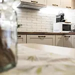 Apartment Macedon Luxury Suites - Balcony, 6Th Floor & Heart Of City