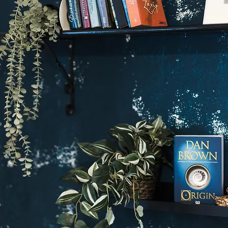 Luxury Center With Balcony