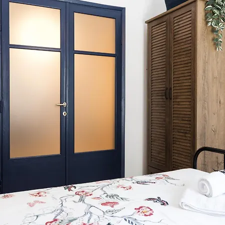 شقة Blue&white Elegant - Balcony, 6th Floor & Heart Of *