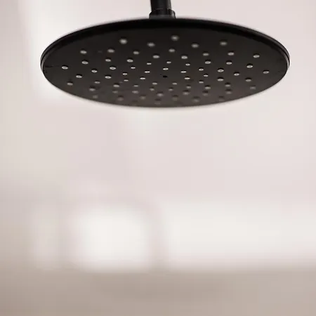 Luxury Center With Balcony