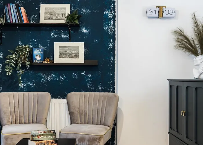 Thessaloniki Luxury Suites - Elegant, Spacious With Balcony Салоники