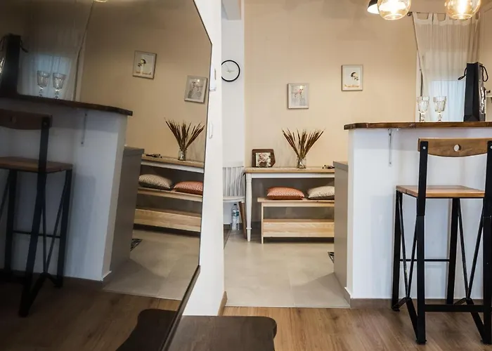 Апартаменты Thessaloniki Luxury Suites - Elegant, Spacious With Balcony