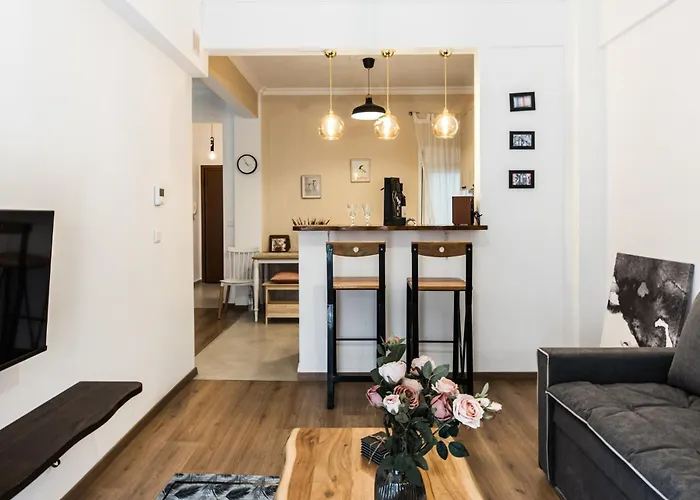Апартаменты Thessaloniki Luxury Suites - Elegant, Spacious With Balcony Салоники