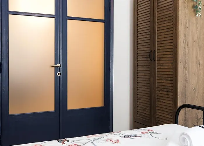 Апартаменты Thessaloniki Luxury Suites - Elegant, Spacious With Balcony *