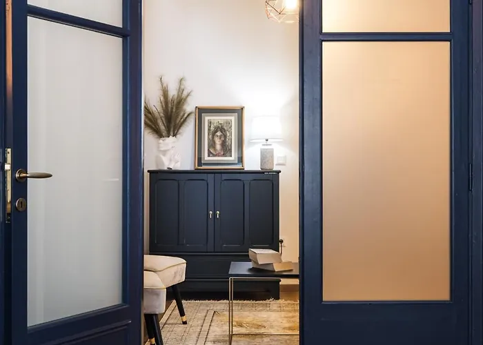 Thessaloniki Luxury Suites - Elegant, Spacious With Balcony Апартаменты *