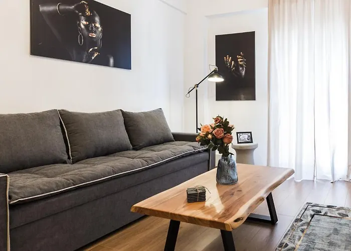 Thessaloniki Luxury Suites - Elegant, Spacious With Balcony *