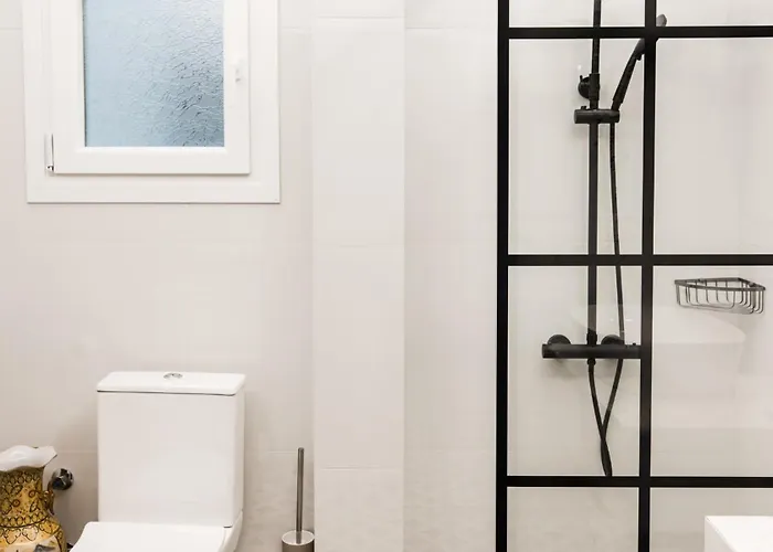 Thessaloniki Luxury Suites - Elegant, Spacious With Balcony Салоники